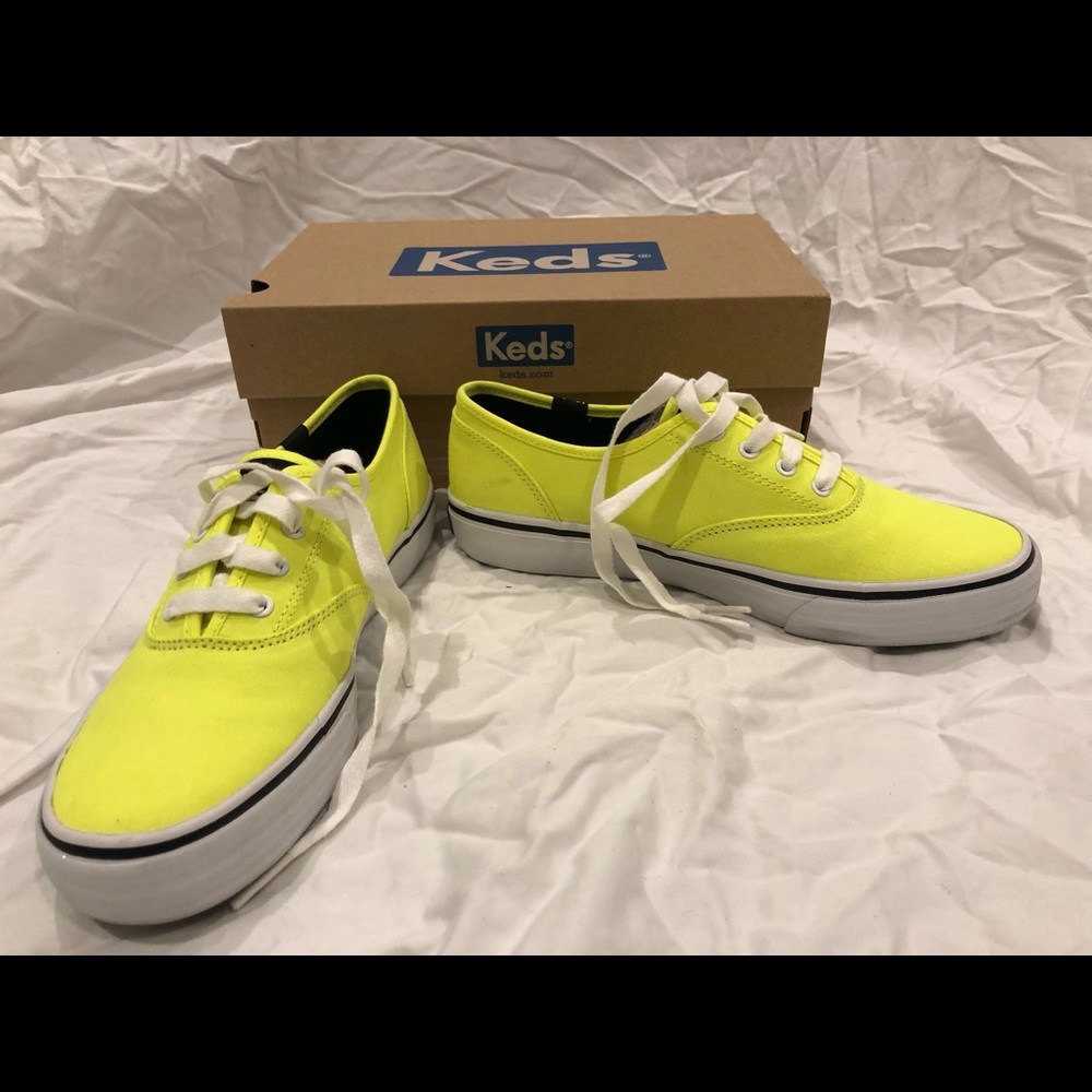 BNIB Keds Neon Yellow Lace Up Sneakers 6.5